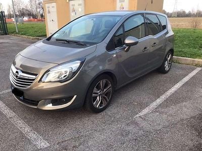 Usata Opel Meriva Cosmo 120 CV (88 kW) 2015 Argento Monovolume