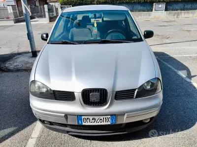 Usata Seat Arosa 50 CV (36 kW) 2003 Grigio Utilitaria