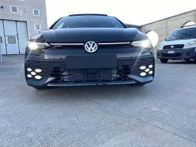 Nuova VW Golf VIII GTI 265 CV (194 kW) 2026 Grigio Berlina