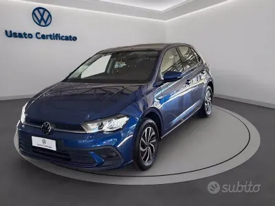 Usata VW Polo Life 80 CV (58 kW) 2023 Blu Utilitaria
