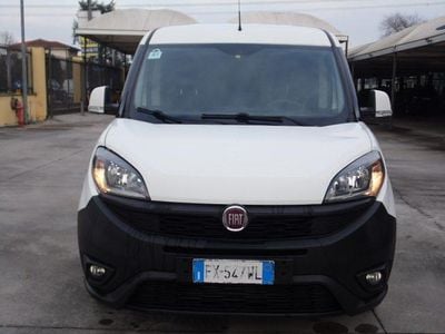 Usata Fiat Doblò 105 CV (77 kW) 2019 Bianco Monovolume