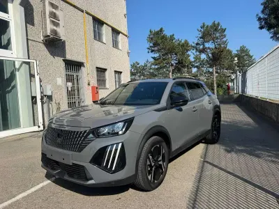 Usata Peugeot 2008 Allure 131 CV (96 kW) 2024 Other SUV