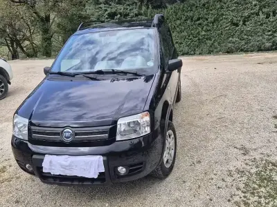 Usata Fiat Panda 4x4 60 CV (44 kW) 2006 Nero Utilitaria