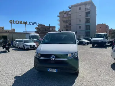 Usata VW Caravelle Trendline 110 CV (80 kW) 2023 Bianco Furgone