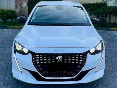 Usata Peugeot 208 101 CV (74 kW) 2022 Bianco Utilitaria