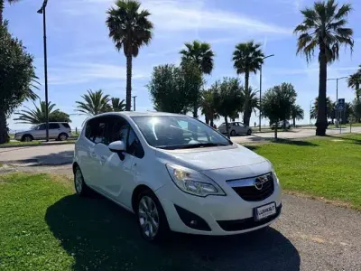 Usado Opel Meriva Cosmo 119 CV (87 kW) 2013 Blanco Monovolumen