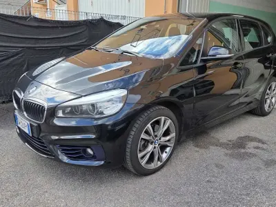 Gebraucht BMW 218 Active Tourer 136 PS (100 kW) 2014 Schwarz Van / Kleinbus