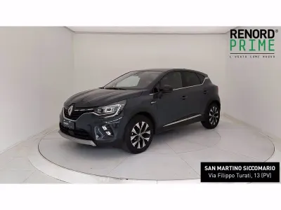 Usata Renault Captur Techno 91 CV (66 kW) 2023 Blu marino SUV
