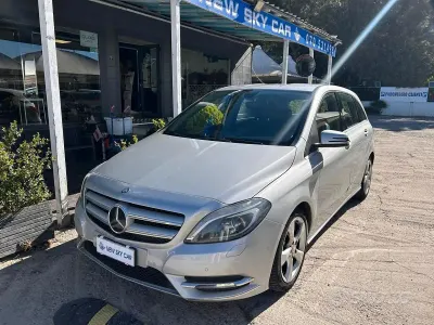 Usata Mercedes B180 Premium 109 CV (80 kW) 2014 Grigio Monovolume