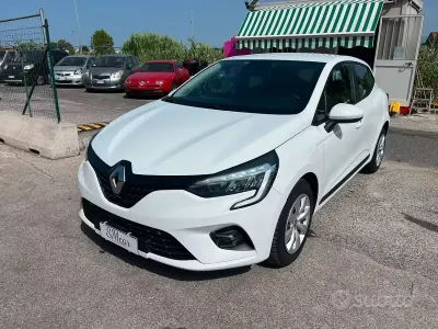 Usata Renault Clio V Zen 86 CV (63 kW) 2021 Bianco Berlina
