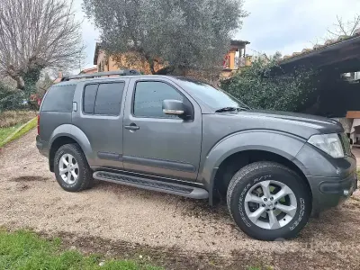 Usata Nissan Pathfinder 163 CV (119 kW) 2008 Verde SUV