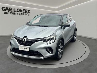 Usata Renault Captur Techno 143 CV (105 kW) 2023 Grigio chiaro SUV