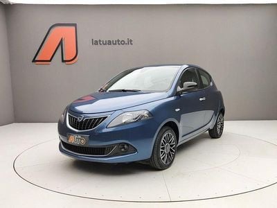 Usata Lancia Ypsilon 69 CV (50 kW) 2024 Blu Utilitaria