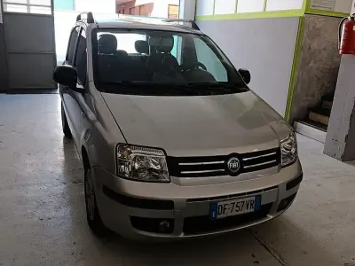 Usata Fiat Panda 54 CV (39 kW) 2007 Grigio Utilitaria