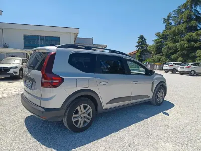Usata Dacia Jogger Extreme 101 CV (74 kW) 2023 Grigio Monovolume