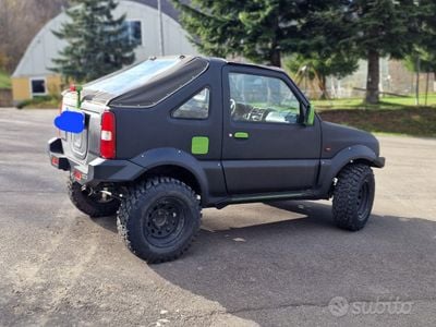 Usata Suzuki Jimny 80 CV (58 kW) 2000 Nero SUV