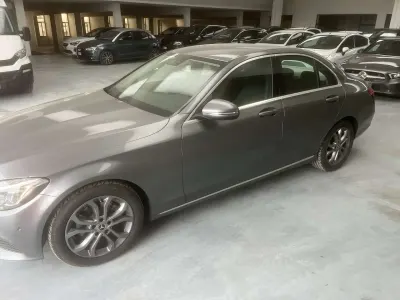 Usata Mercedes C200 Premium 136 CV (100 kW) 2017 Grigio Berlina