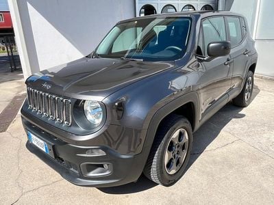 Usata Jeep Renegade Sport 140 CV (102 kW) 2017 Grigio SUV