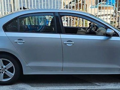Usata VW Jetta 105 CV (77 kW) 2011 Grigio Berlina