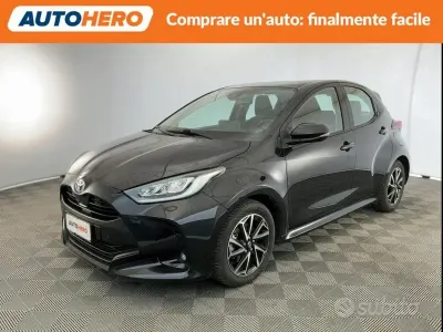 Usata Toyota Yaris Hybrid Trend 92 CV (67 kW) 2022 Nero Berlina
