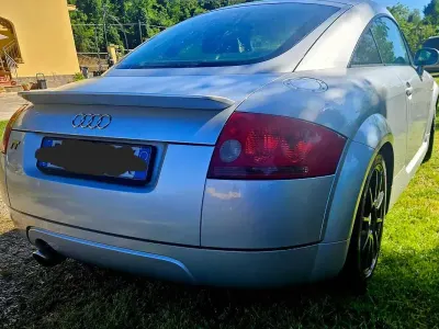 Begagnad Audi TT 179 HK (131 kW) 1999 Silver Sportkupé