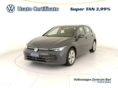 Gebraucht VW Golf VIII Style 150 PS (110 kW) 2025 Grau Limousine
