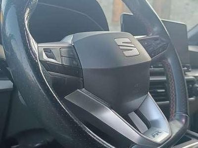 Käytetty Seat Leon Style 131 HP (96 kW) 2022 Hopea Sedan