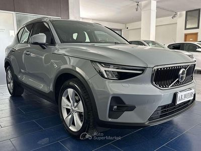 Usata Volvo XC40 Core 129 CV (94 kW) 2023 Grigio SUV
