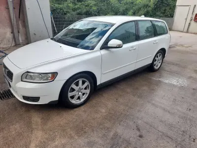 Usata Volvo V50 109 CV (80 kW) 2009 Bianco Station wagon