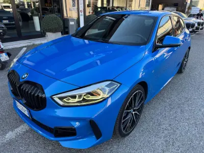 Usata BMW 120 M Sport 190 CV (139 kW) 2021 Blu/azzurro Utilitaria