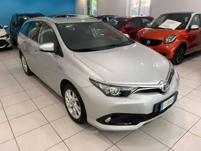 Usata Toyota Auris Touring Sports Business Edition 99 CV (72 kW) 2018 Argento Station wagon