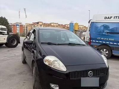 Usata Fiat Grande Punto 90 CV (66 kW) 2006 Nero Utilitaria