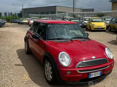 Usata Mini ONE 116 CV (85 kW) 2001 Rosso Utilitaria