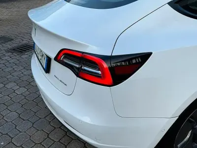 Usata Tesla Model 3 152 kW (208 CV) 2022 Bianco Berlina
