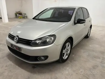 Usata VW Golf VI 80 CV (58 kW) 2011 Grigio Utilitaria