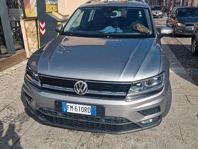 Usata VW Tiguan Business 150 CV (110 kW) 2018 Grigio SUV