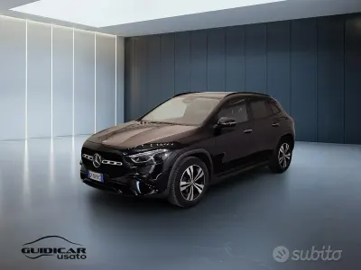 Usata Mercedes GLA180 Advanced Plus 116 CV (85 kW) 2023 Nero SUV
