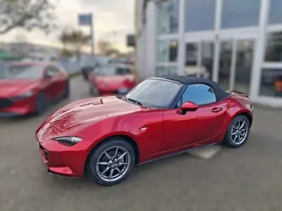 Nuova Mazda MX5 Exclusive-Line 132 CV (97 kW) 2026 Rosso Cabrio