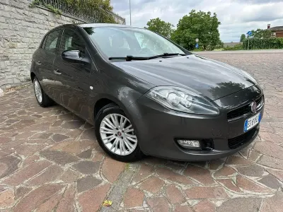 Brugt Fiat Bravo Easy 90 HK (66 kW) 2013 Sort Hatchback