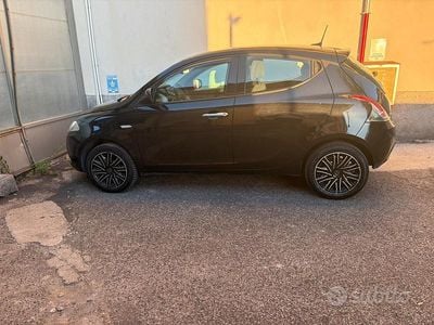 Usata Lancia Ypsilon 69 CV (50 kW) 2024 Utilitaria