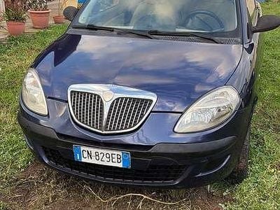 Usata Lancia Ypsilon 60 CV (44 kW) 2005 Utilitaria