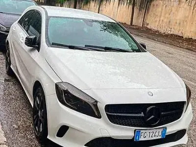 Usata Mercedes A180 Premium 109 CV (80 kW) 2015 Utilitaria