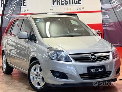 Usata Opel Zafira Cosmo 110 CV (80 kW) 2011 Giallo Monovolume