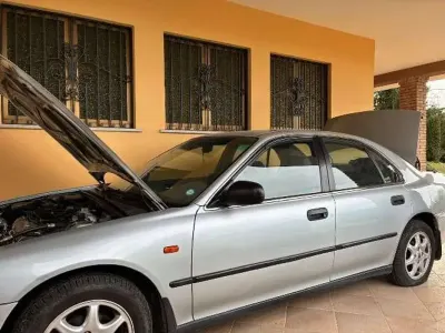 Usata Rover 618 116 CV (85 kW) 1996 Argento Berlina