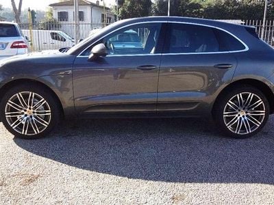 Usata Porsche Macan Sport 250 CV (183 kW) 2017 Grigio SUV