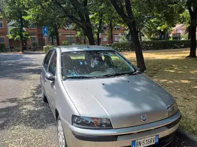 Usata Fiat Punto 80 CV (58 kW) 2001 Grigio Utilitaria
