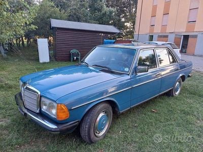 Usata Mercedes 200 1970 Berlina