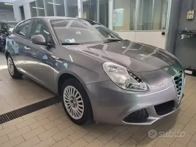 Usata Alfa Romeo Giulietta Progression 120 CV (88 kW) 2010 Grigio Utilitaria