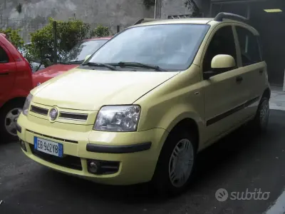 Käytetty Fiat Panda 70 HP (51 kW) 2010 Keltainen Viistoperä