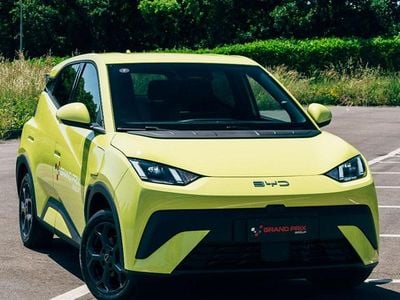 Nuova BYD Dolphin Surf Active 65 kW (89 CV) 2026 Lime green Utilitaria